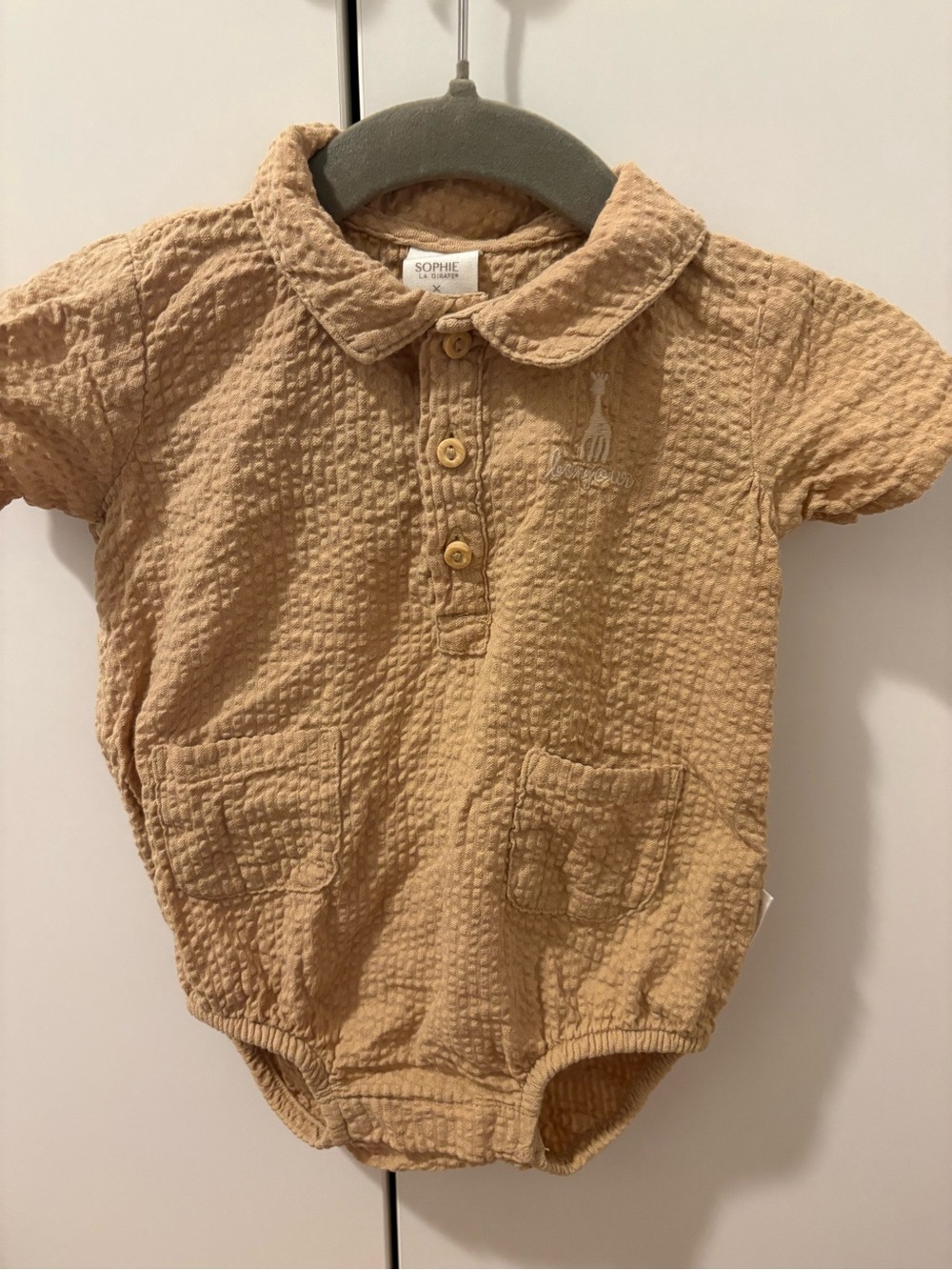 *2 for $15* H&M x Sophie La Girafe organic cotton seersucker romper, size US 3M